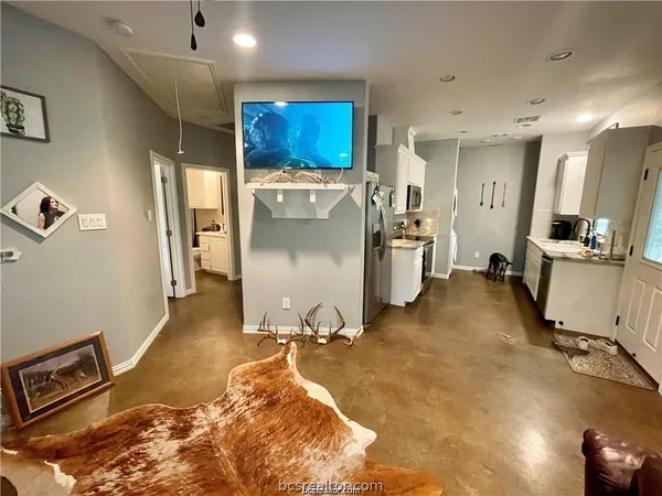 $1,850 | 11357 Oak Lake Road, Bryan, TX 77808