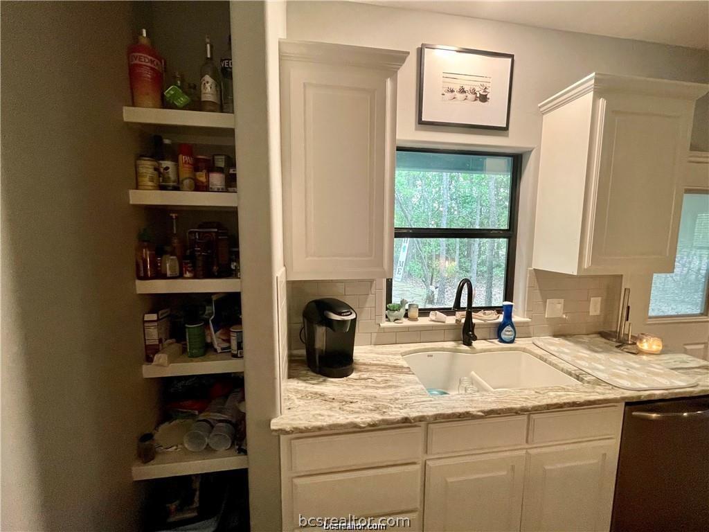 11357 Oak Lake Road Bryan, TX 77808 - Photo 7 of 14