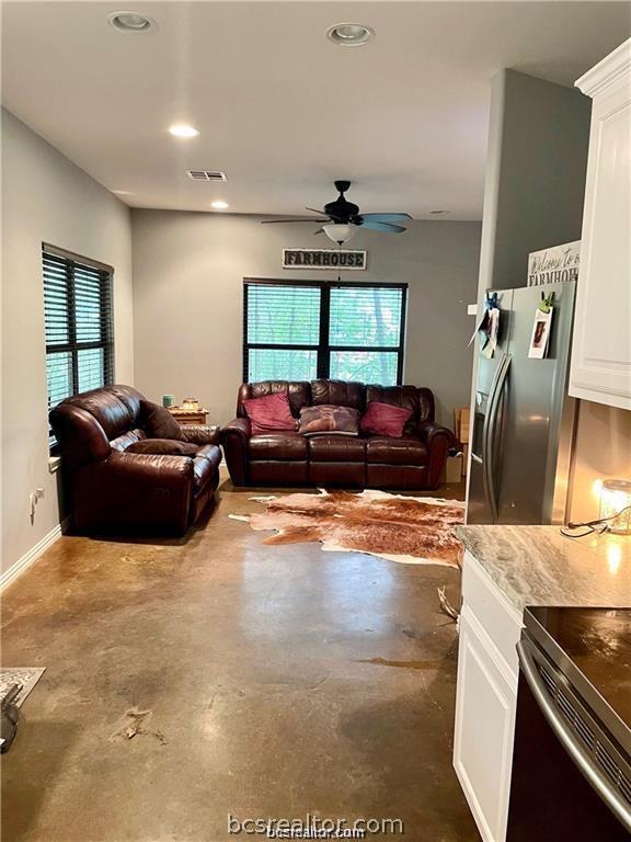 11357 Oak Lake Road Bryan, TX 77808 - Photo 8 of 14