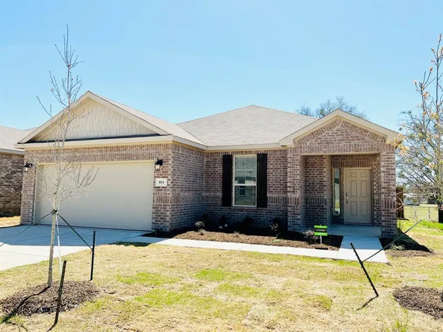 a house view with a outdoor space