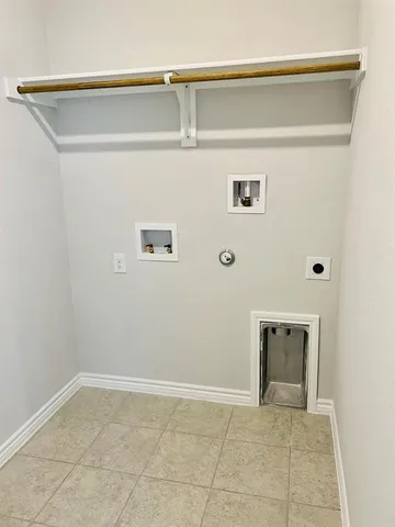 a view of utility room