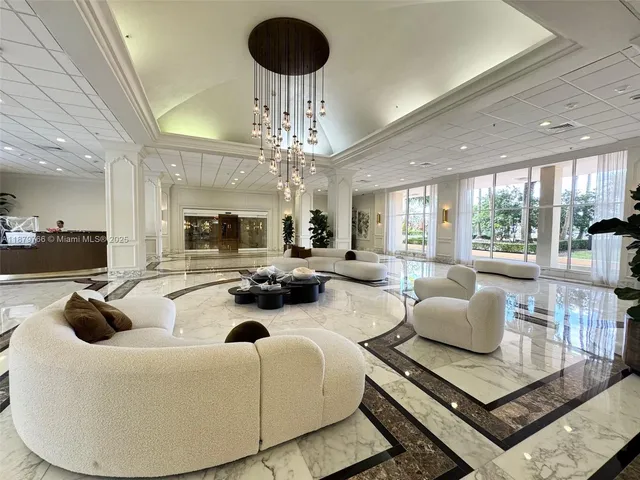 $829,000 | 5600 Collins Avenue, Unit 12E, Miami Beach, FL 33140