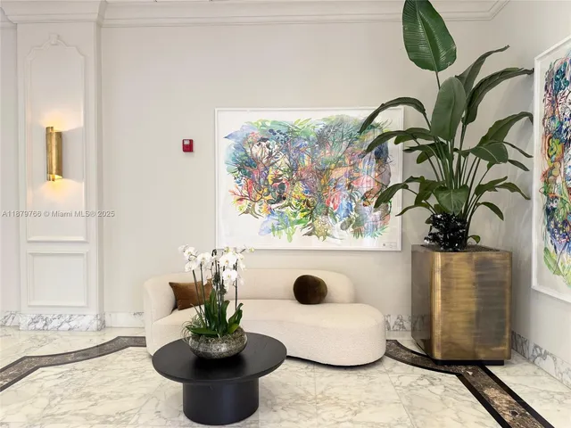 $829,000 | 5600 Collins Avenue, Unit 12E, Miami Beach, FL 33140