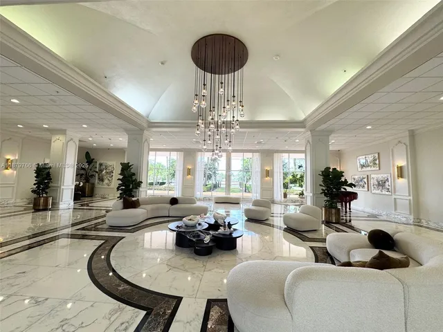 $829,000 | 5600 Collins Avenue, Unit 12E, Miami Beach, FL 33140