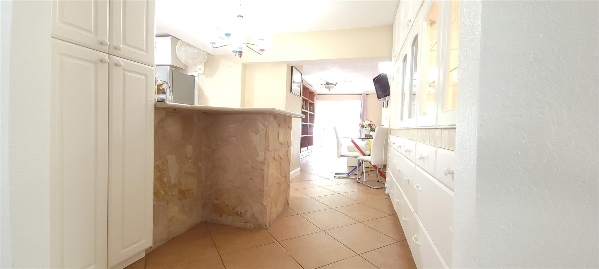 400 Sunset Drive Pompano Beach, FL 33062 - Photo 9 of 27 Photo 9