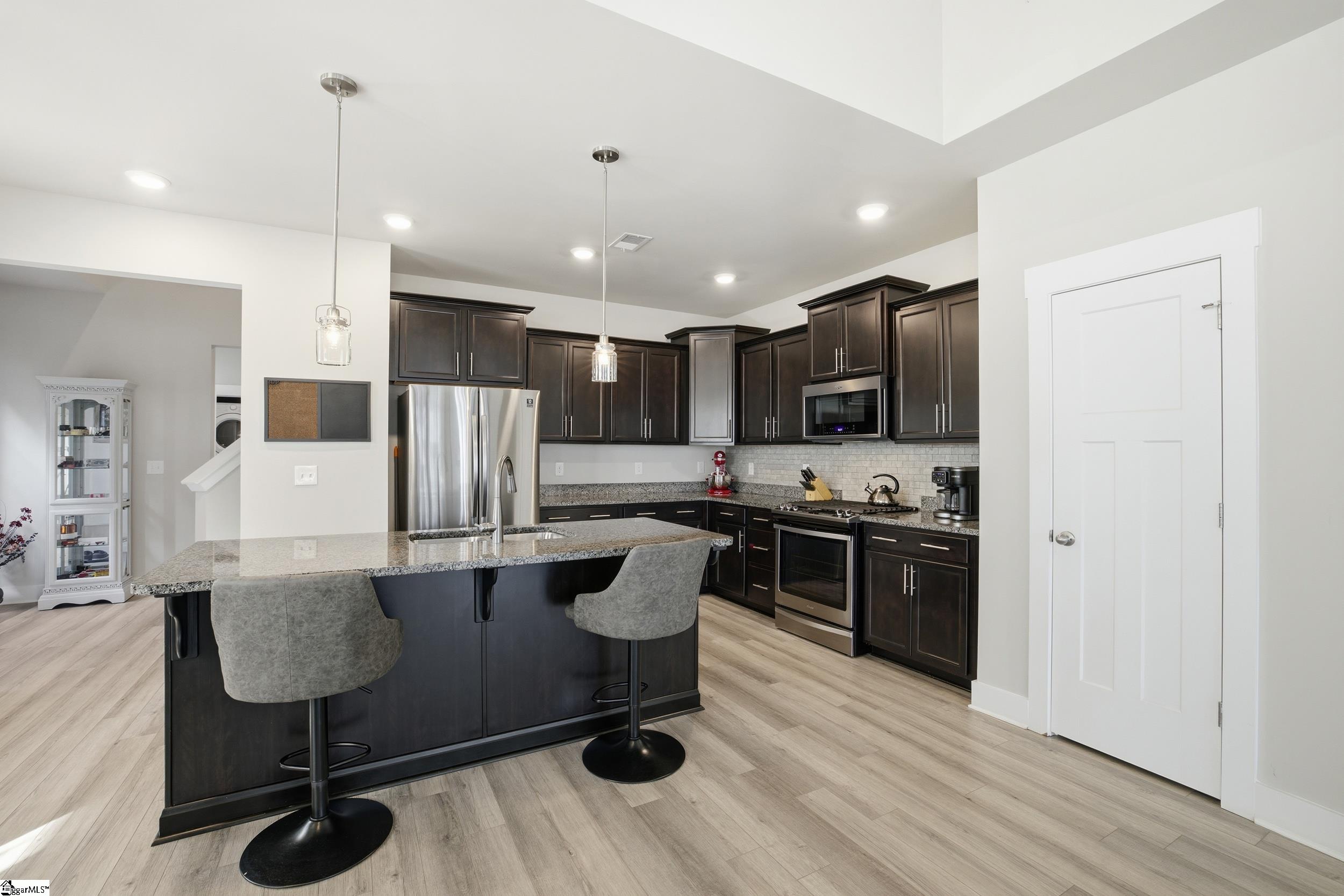 207 Rosecroft Drive Easley, SC 29642 - Photo 4 of 42