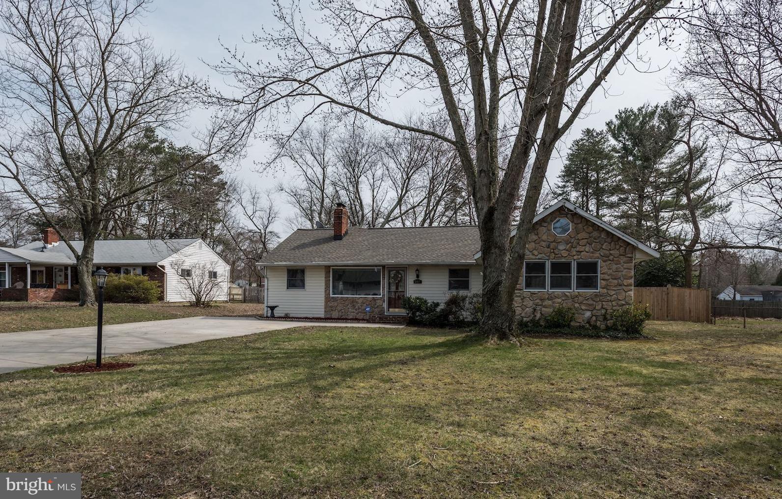 265 Pertch Road Severna Park, MD 21146 - Photo 2 of 30 Exterior with huge front yard
