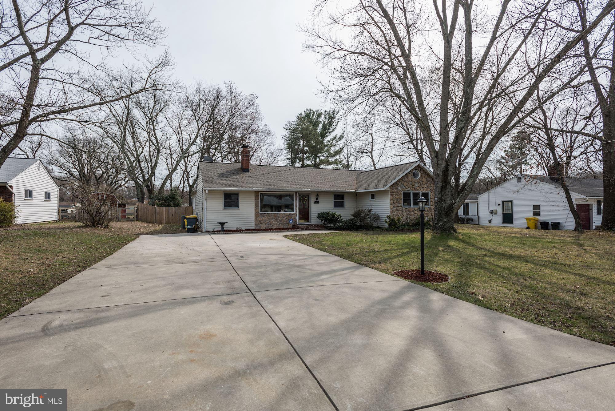 265 Pertch Road Severna Park, MD 21146 - Photo 3 of 30 The driveway can accommodate 6 cars