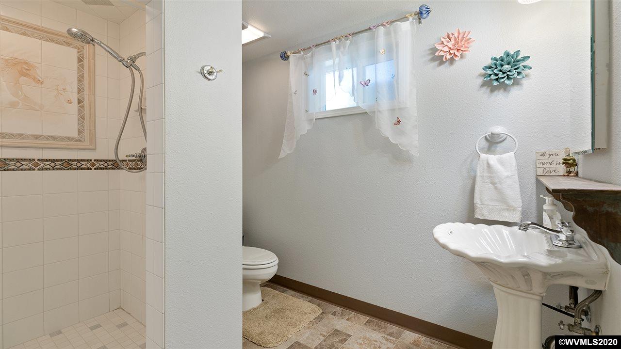 38162 Conser Road Northeast Albany, OR 97321 - Photo 23 of 42 Gallery Image 23