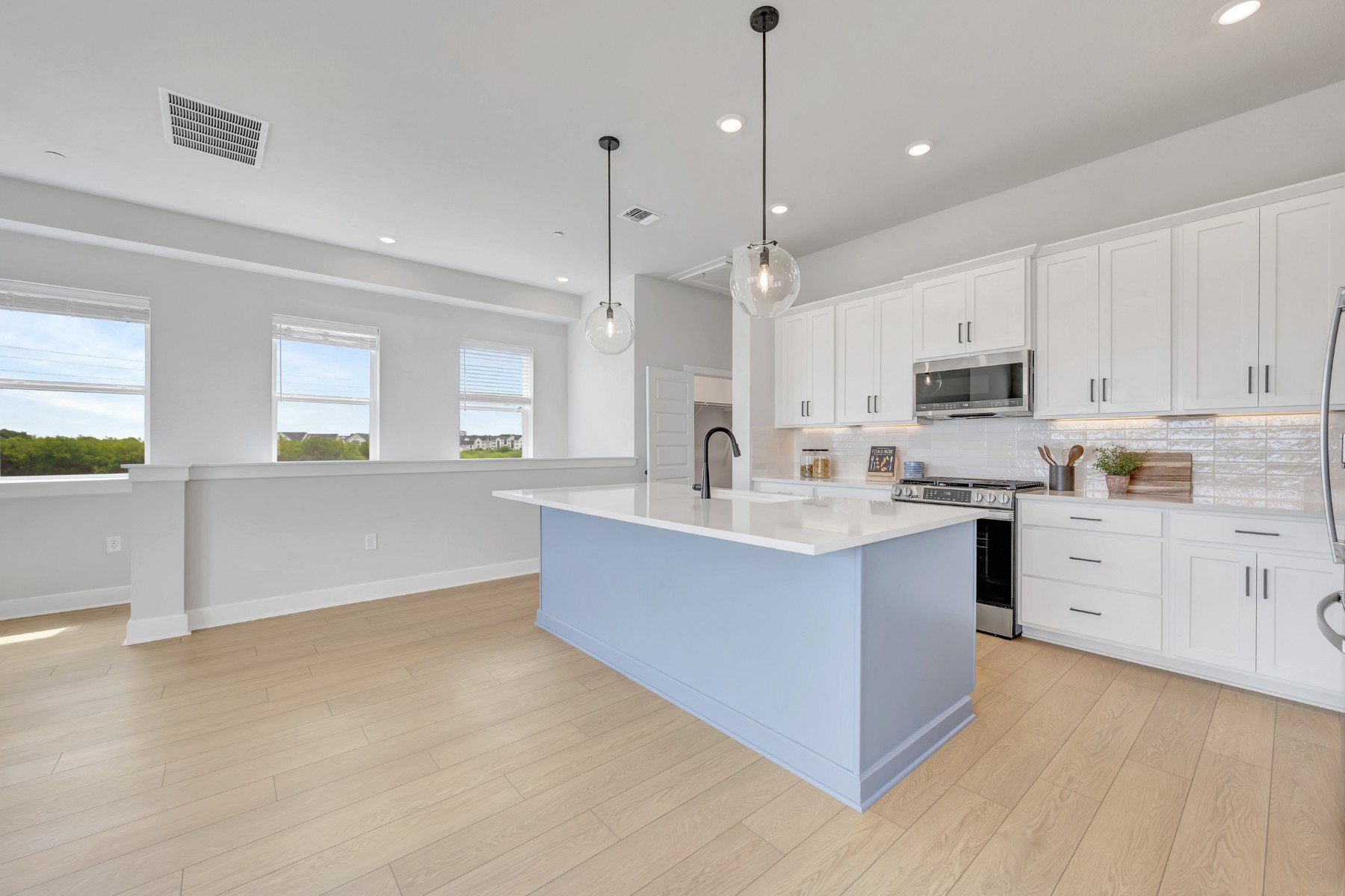 5610 Forks Road Austin, TX 78747 - Photo 8 of 17 Kitchen (Staged)