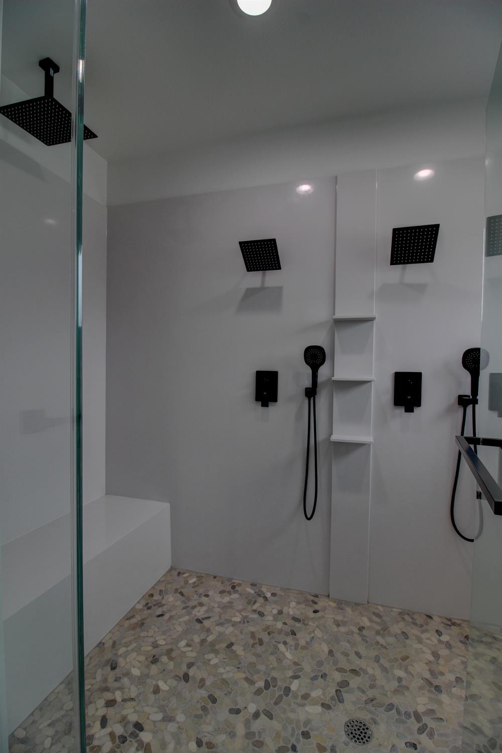 1526 3rd Street Escalon, CA 95320 - Photo 42 of 44 a bathroom with a shower