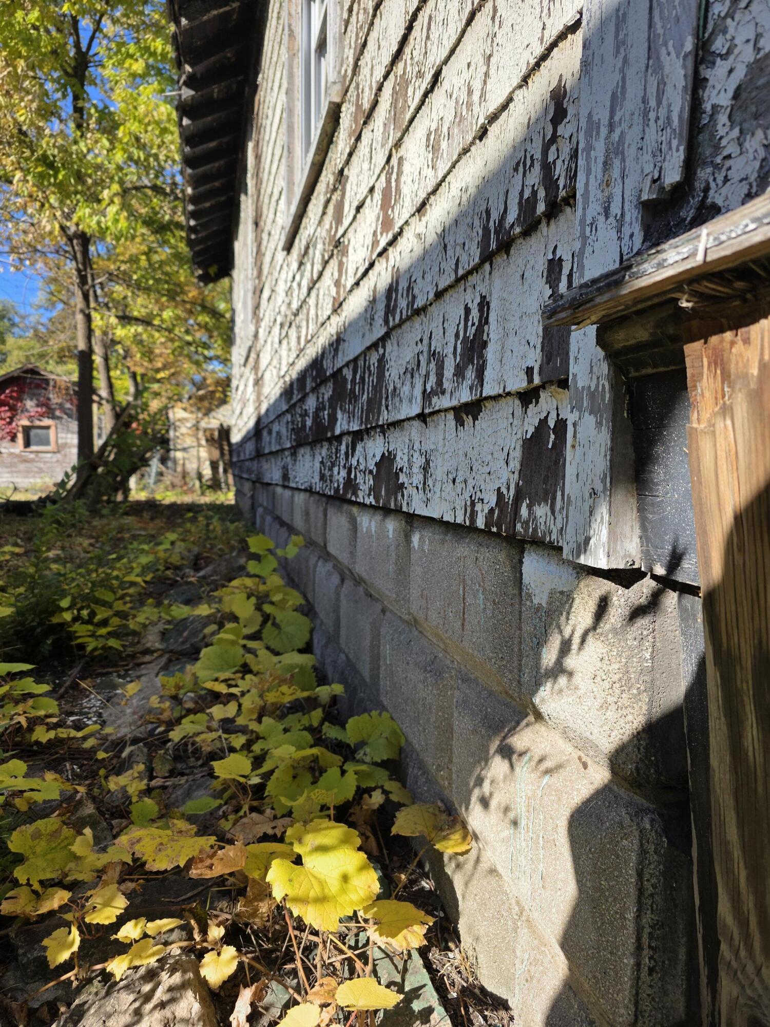 772 Ohio Street Gary, IN 46402 - Photo 9 of 22 a view of a backyard with pathway