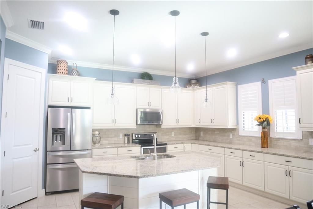 4114 Raffia Drive Naples, FL 34119 - Photo 7 of 19 Gallery Image 7