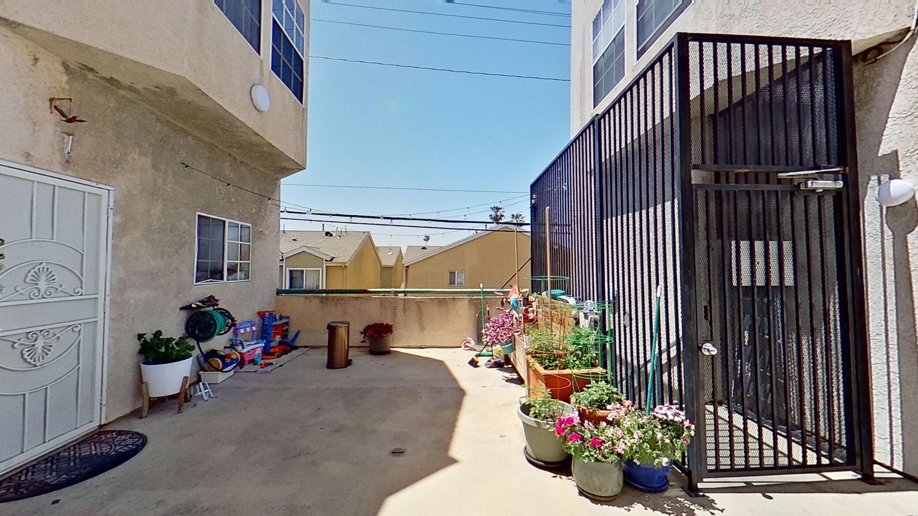 1521 Locust Avenue, Unit 4 Long Beach, CA 90813 - Photo 15 of 15 1521-Locust-Street-4-Long-Beach-Ca-90813