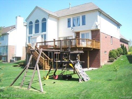 1462 Werth Drive Rochester, MI 48306 - Photo 17 of 17 backyard