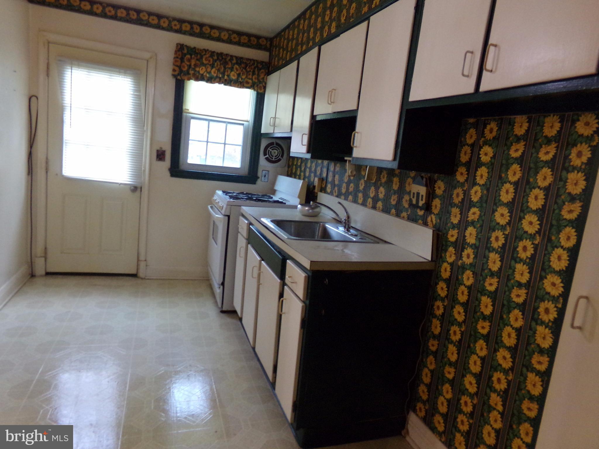 2013 Crestview Road Baltimore, MD 21239 - Photo 7 of 10 Kitchen
