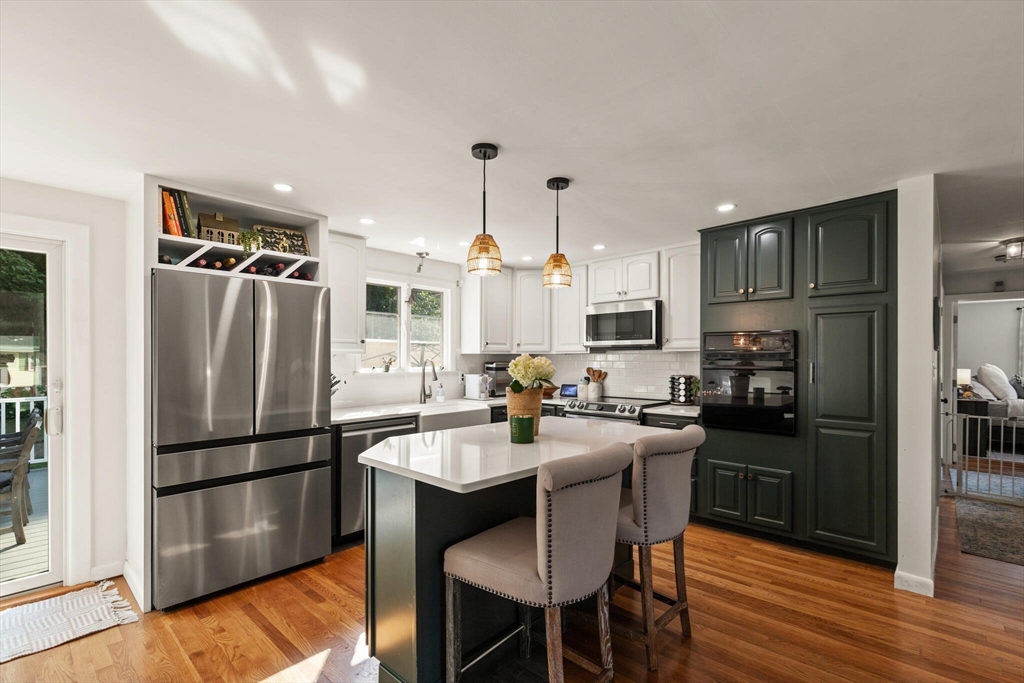 20 Francis Road Salem, MA 01970 - Photo 4 of 31 Gallery Image 4