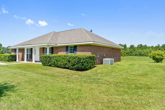 $249,000 | 6201 Lum Reeves Road, Lucedale, MS 39452