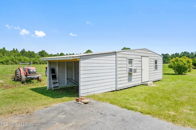 $249,000 | 6201 Lum Reeves Road, Lucedale, MS 39452