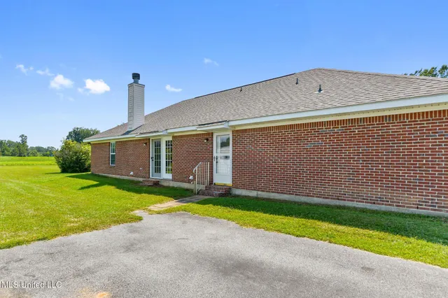 $249,000 | 6201 Lum Reeves Road, Lucedale, MS 39452