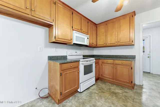 $249,000 | 6201 Lum Reeves Road, Lucedale, MS 39452