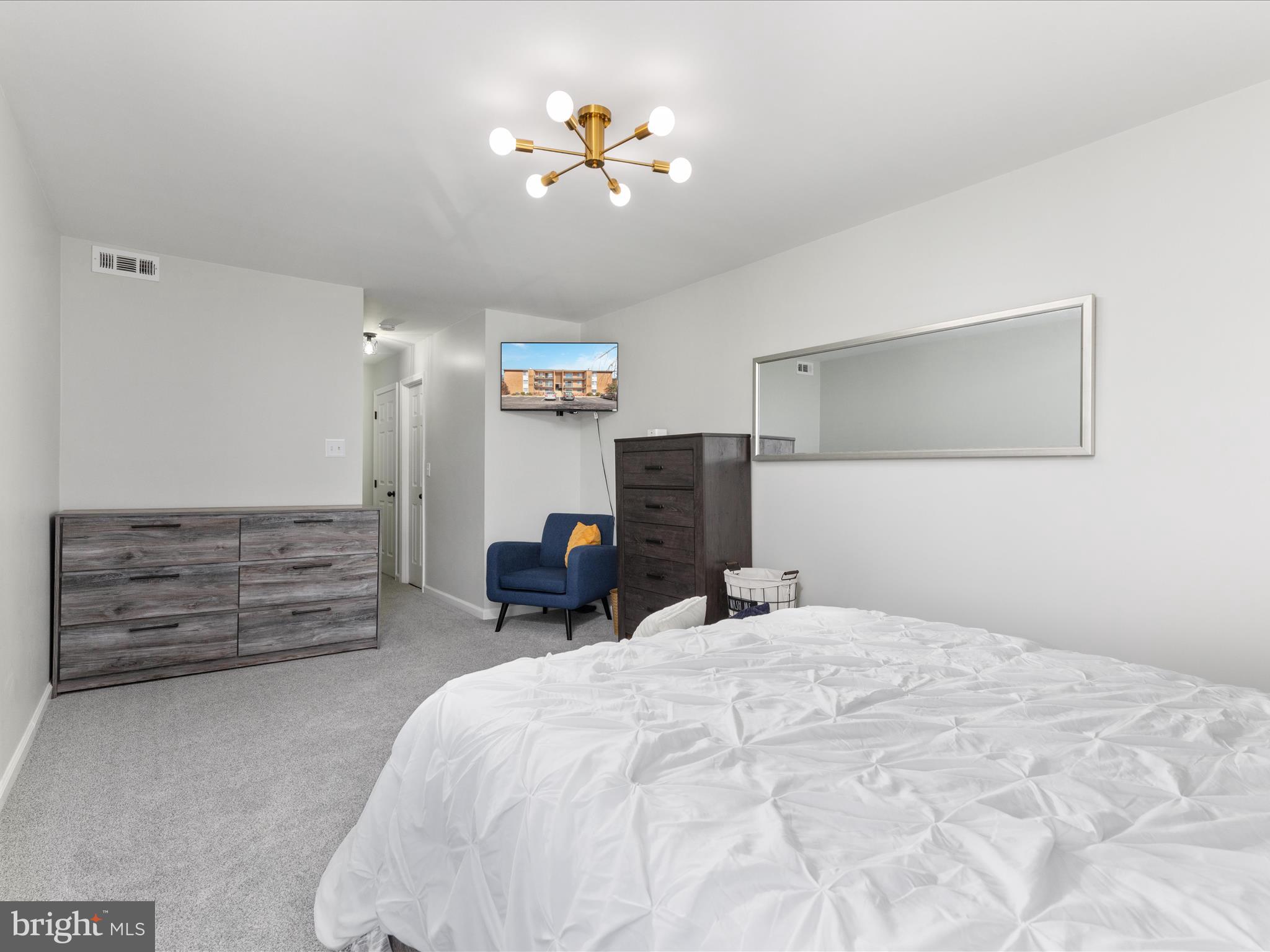 631 Waterloo Road, Unit 122 Warrenton, VA 20186 - Photo 24 of 30 2E6A6152_635 Waterloo Rd _122 - Absolute Altitude