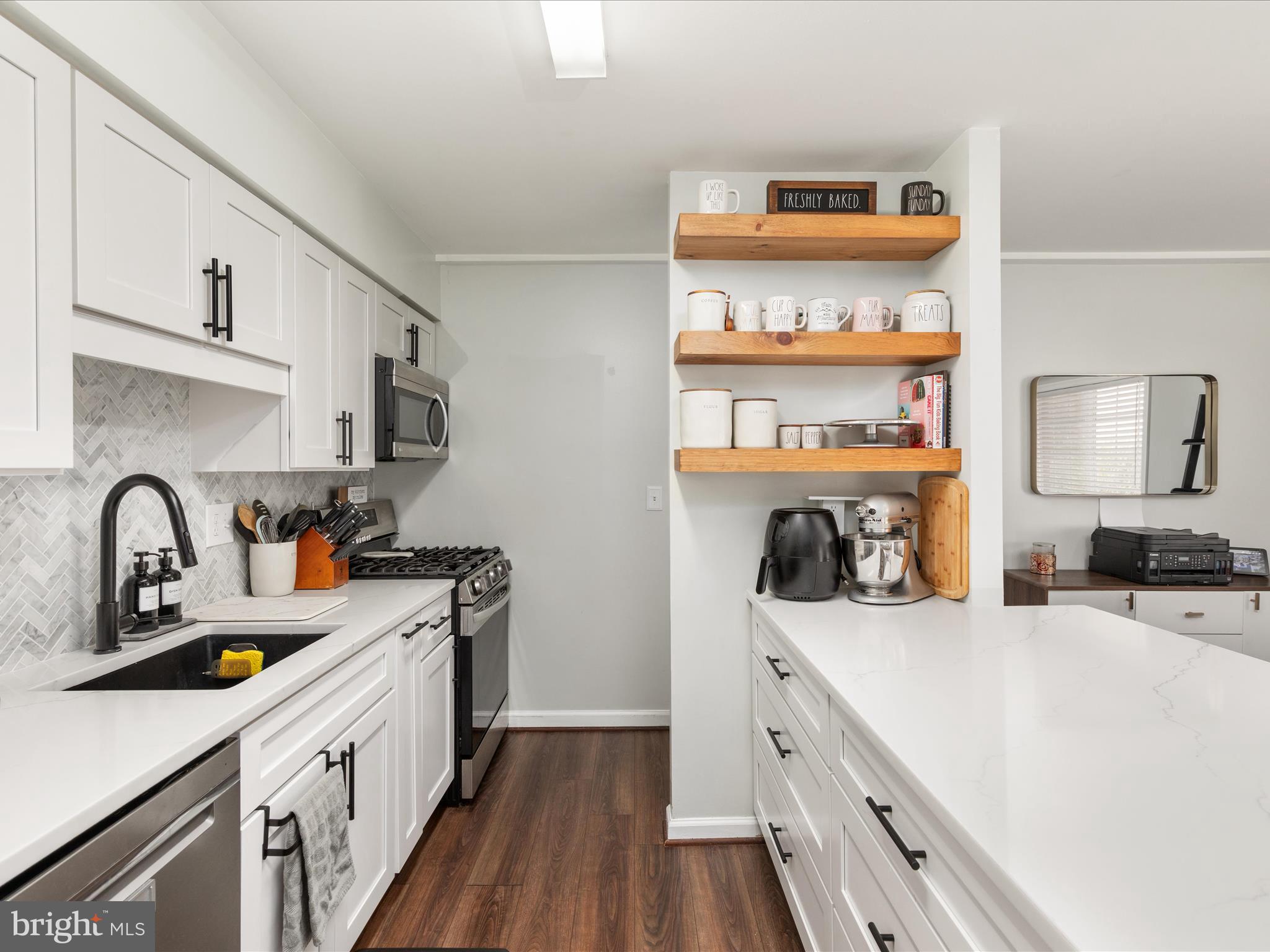 631 Waterloo Road, Unit 122 Warrenton, VA 20186 - Photo 9 of 30 2E6A6194_635 Waterloo Rd _122 - Absolute Altitude