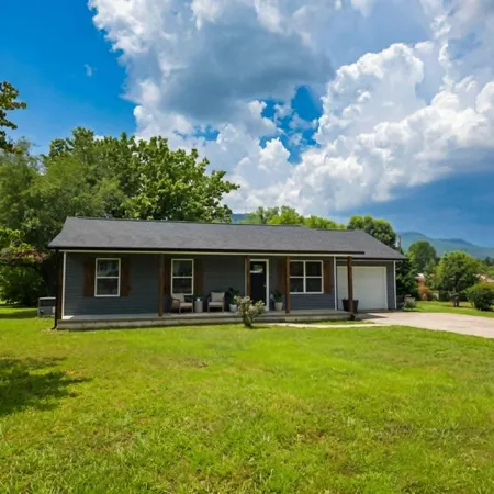 $329,000 | 250 Cedar Point Lane, Kimball, TN 37380