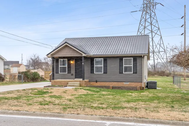 $1,275 | 514 Gainey Drive, Oak Grove, KY 42262