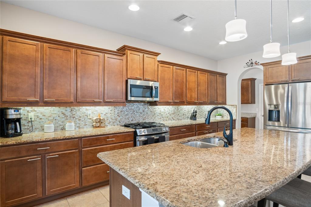 389 Silver Maple Road Groveland, FL 34736 - Photo 10 of 66