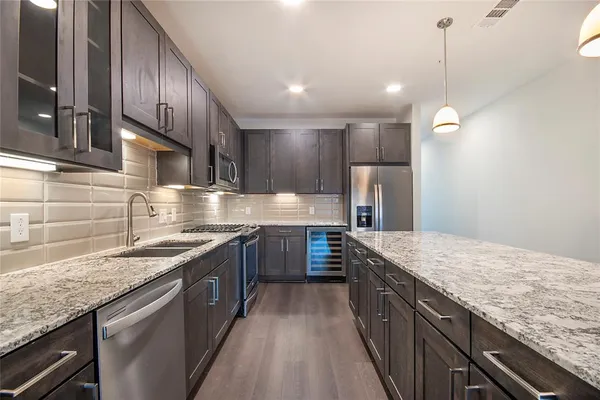 $4,332 | 5613 Belmont Avenue, Unit 238, Dallas, TX 75206