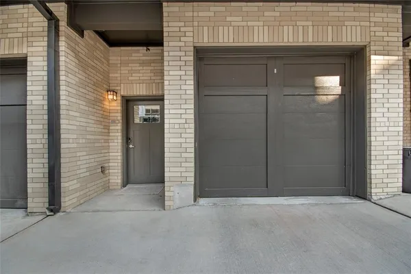 $4,332 | 5613 Belmont Avenue, Unit 238, Dallas, TX 75206