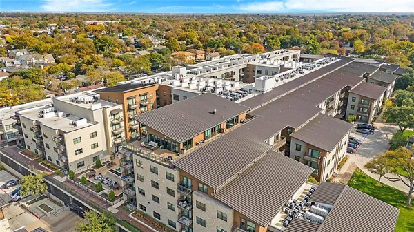 $4,332 | 5613 Belmont Avenue, Unit 238, Dallas, TX 75206