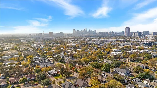$4,332 | 5613 Belmont Avenue, Unit 238, Dallas, TX 75206
