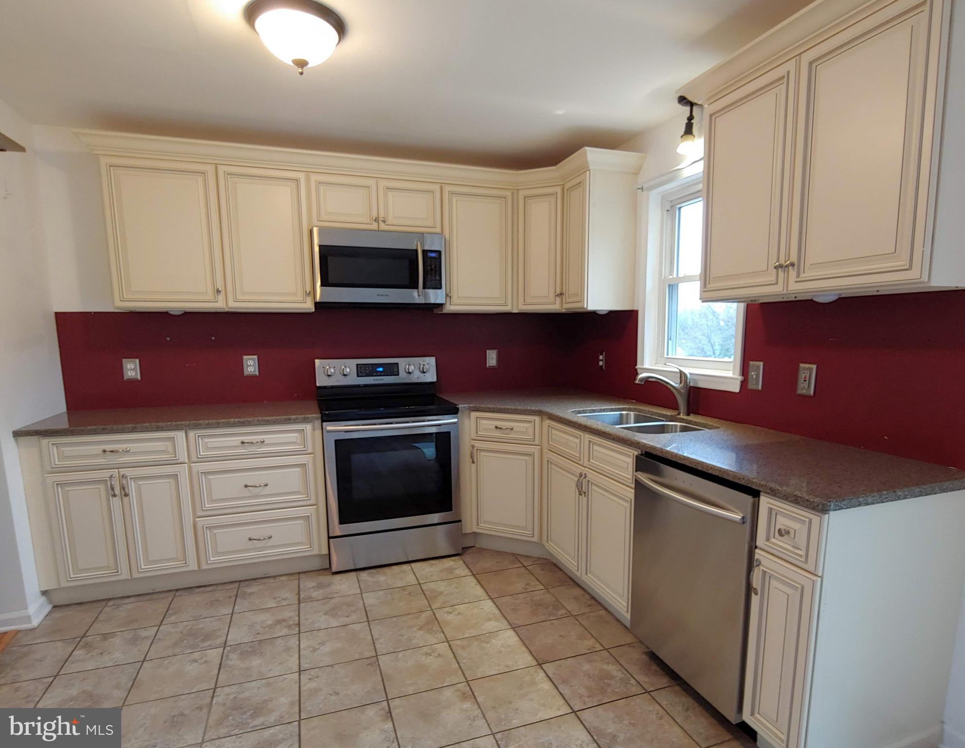 1033 Brunnerville Road Lititz, PA 17543 - Photo 11 of 17
