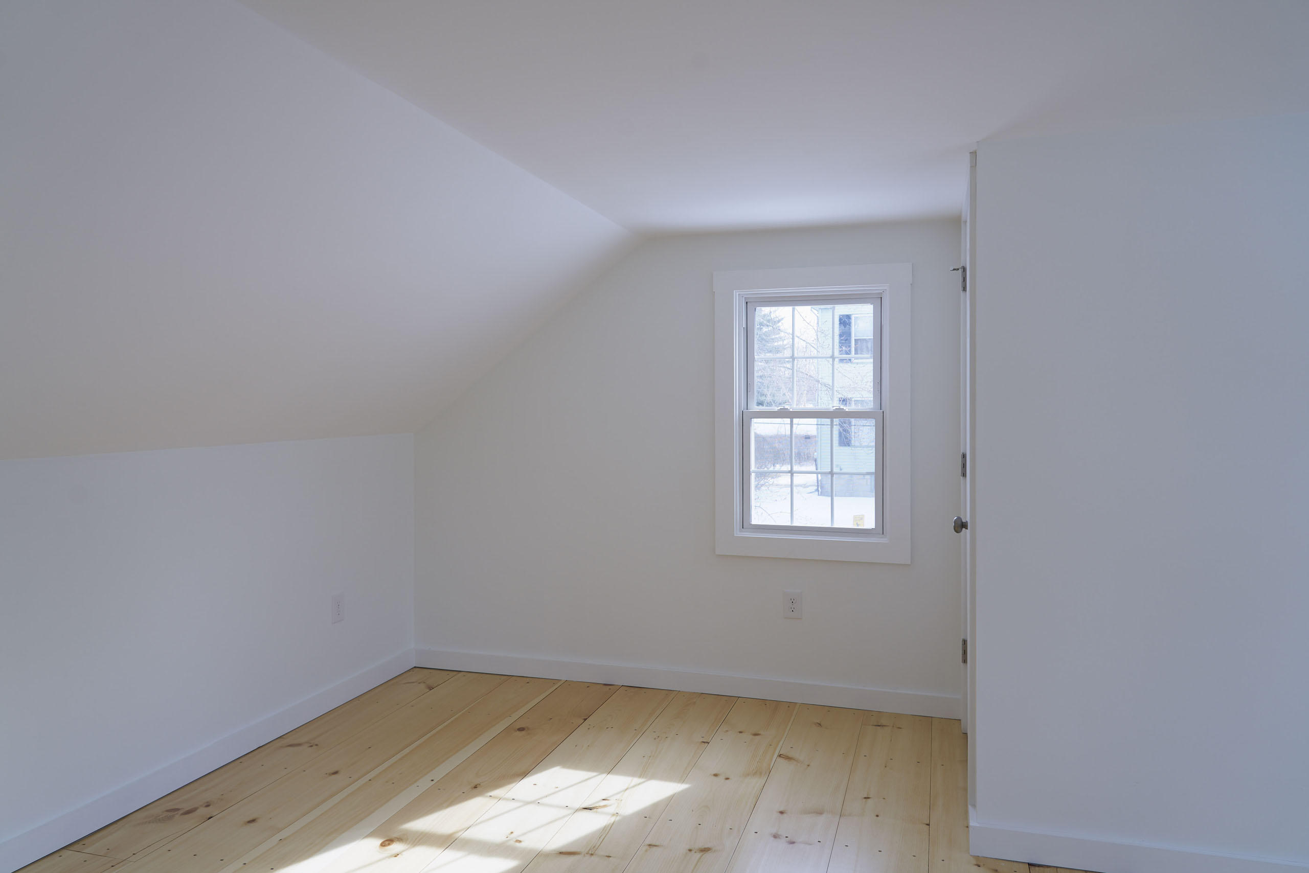 305 Ray Street Portland, ME 04103 - Photo 40 of 45 305 Ray 2nd Floor BR 2 1