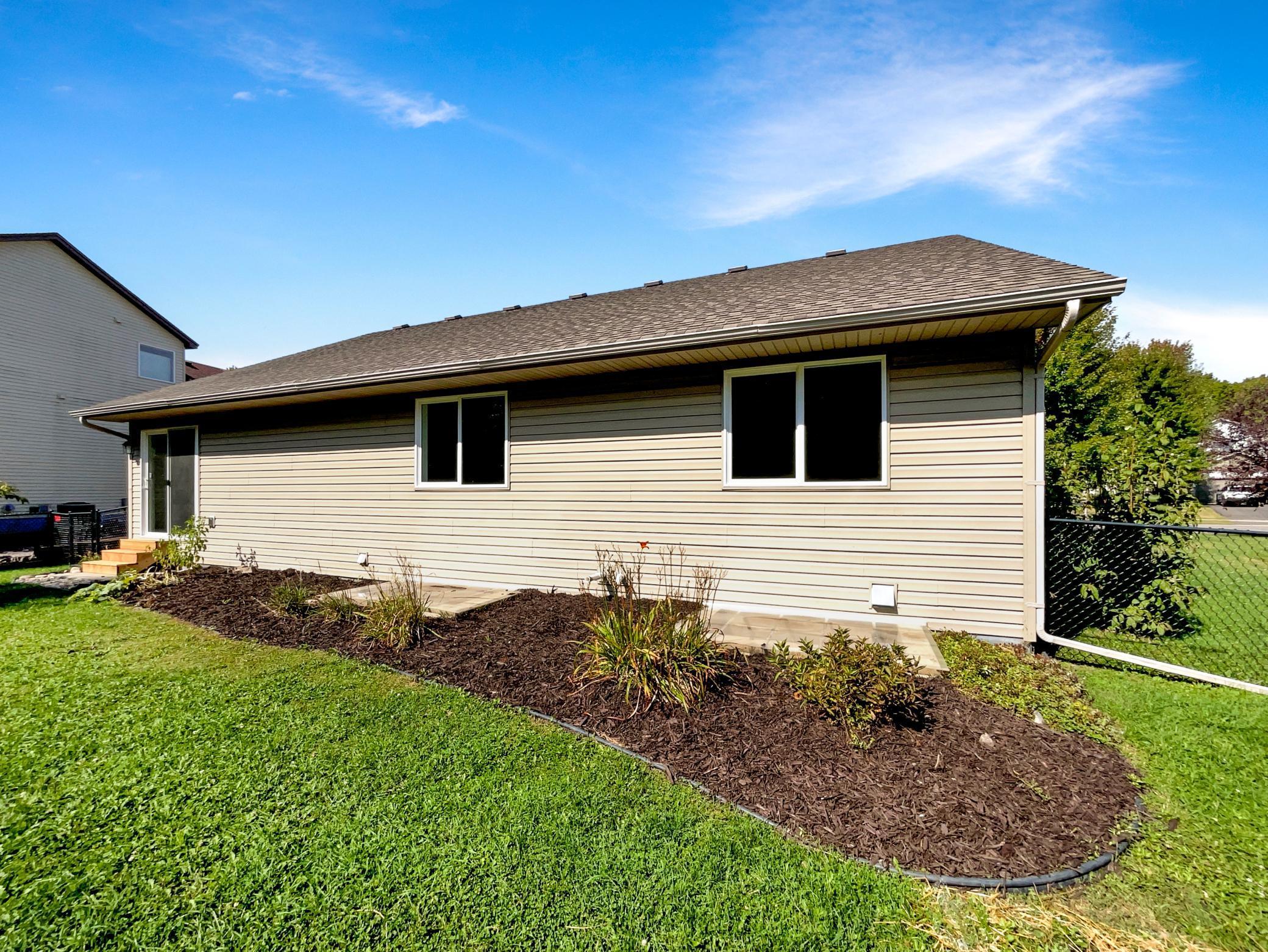 573 Kayla Lane Hanover, MN 55341 - Photo 10 of 24