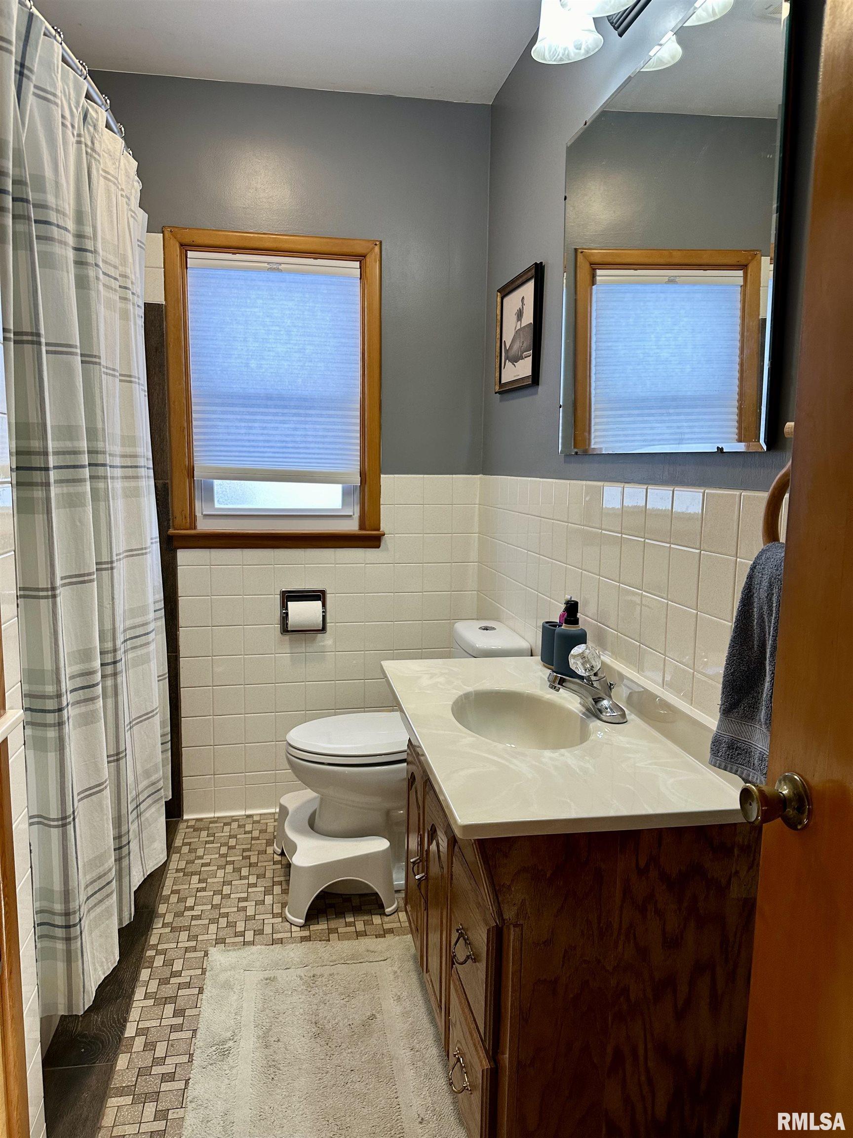 321 Ruth Place Clinton, IA 52732 - Photo 9 of 19 Gallery Image 9