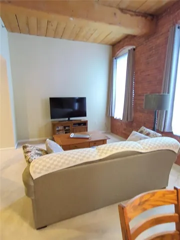 $369,900 | 2 School Street, Unit 311, Lincoln, RI 02802