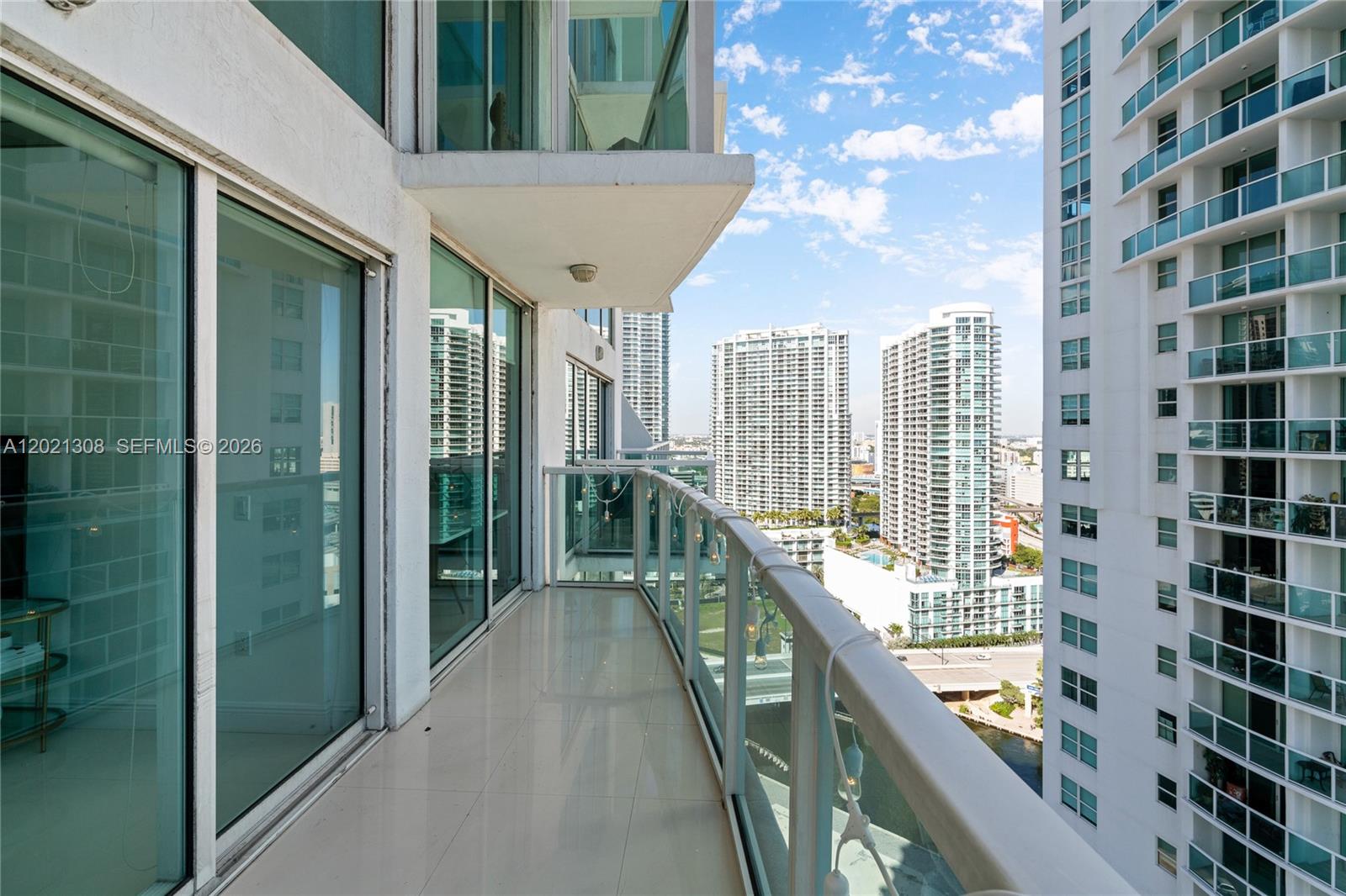 41 Southeast 5th Street, Unit 1609 Miami, FL 33131 - Photo 29 of 41