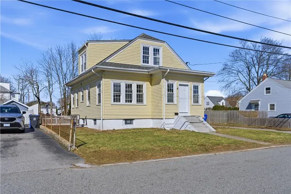 $449,900 | 220 Vincent Avenue, East Providence, RI 02914