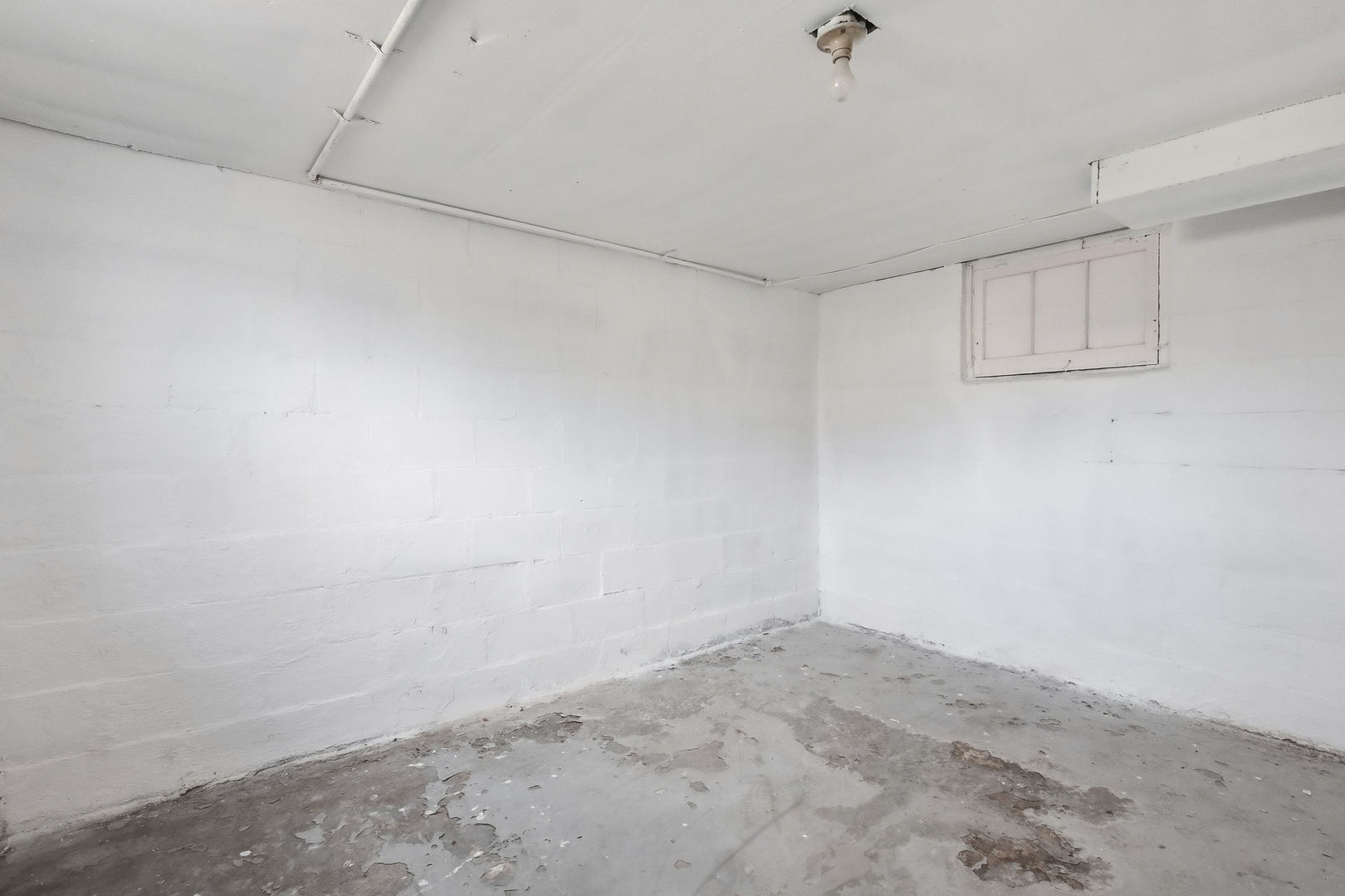 2748 12th Avenue Moline, IL 61265 - Photo 26 of 35 a view of a room