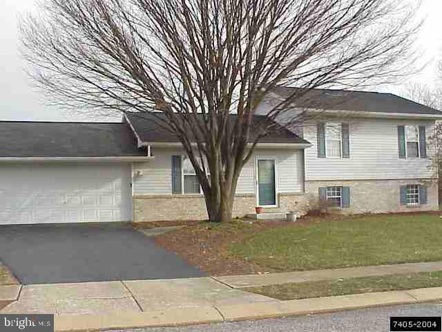2153 Croyden Road York, PA 17408 - Photo 1 of 9 Gallery Image 1