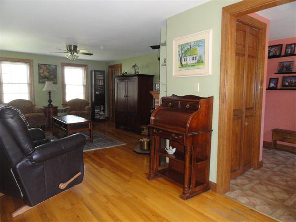 46 Glenwood Road Rutland, MA 01543 - Photo 14 of 27