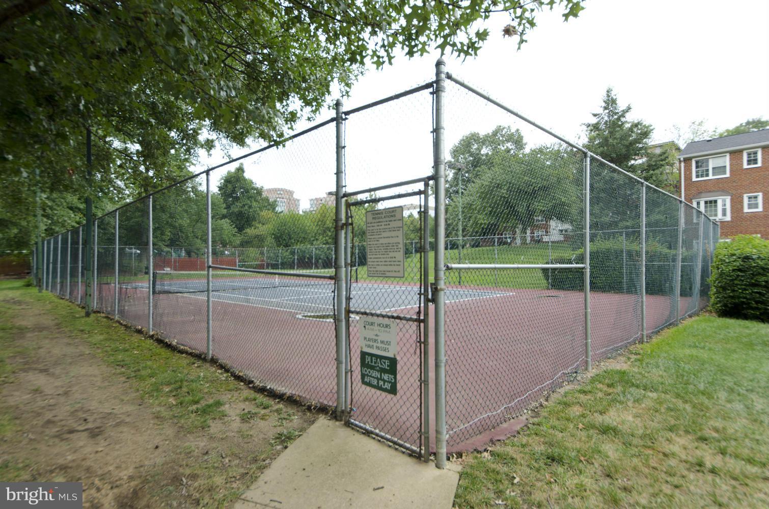 4647 28th Road South, Unit B Arlington, VA 22206 - Photo 15 of 20 a view of a park