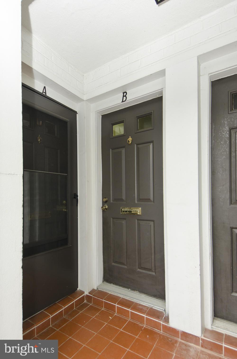 4647 28th Road South, Unit B Arlington, VA 22206 - Photo 2 of 20