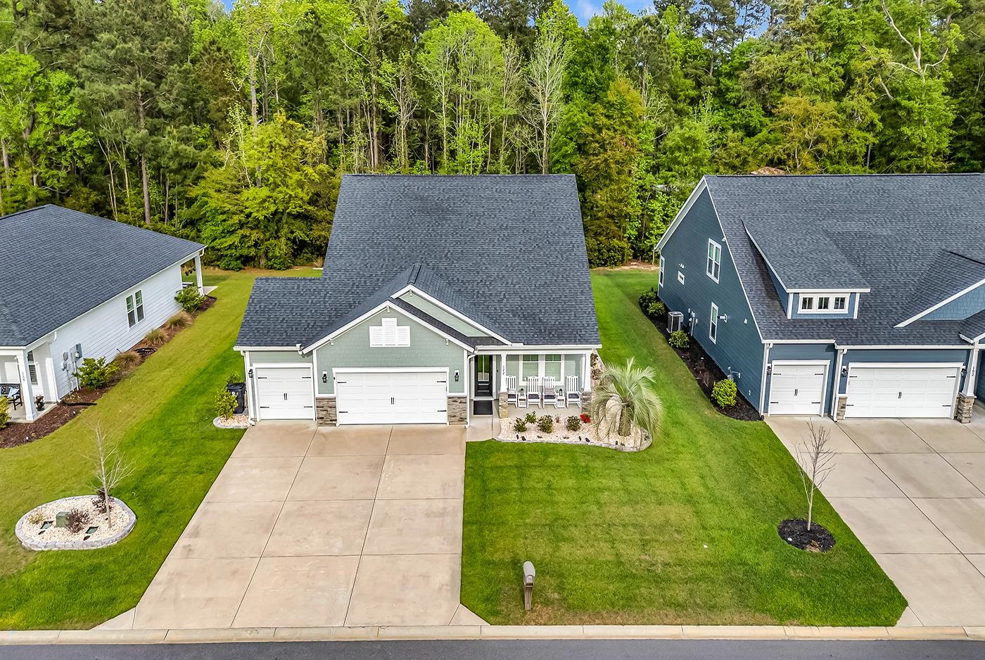 122 Caroline Court Murrells Inlet, SC 29576 - Photo 2 of 48