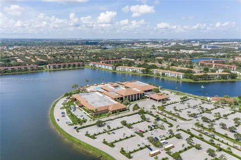 $159,800 | 901 Southwest 128th Avenue, Unit 212E, Pembroke Pines, FL 33027