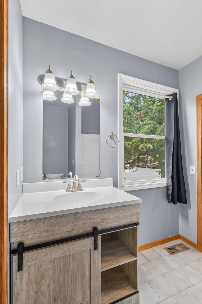 543 5th Avenue Southwest Cambridge, MN 55008 - Photo 26 of 80