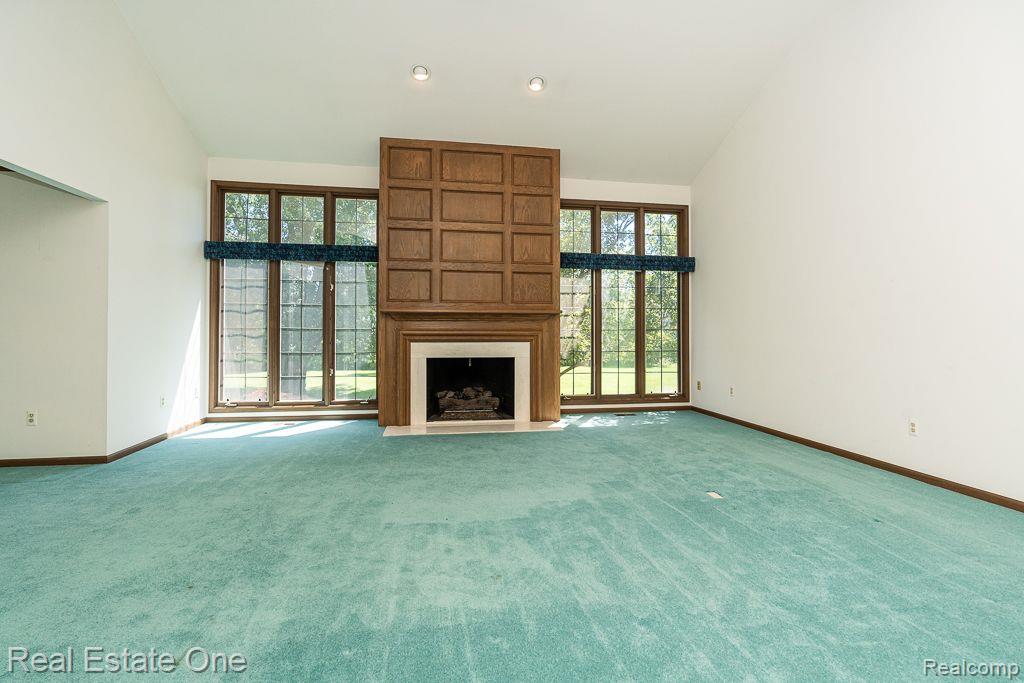4892 Rivers Edge Drive Troy, MI 48098 - Photo 6 of 58